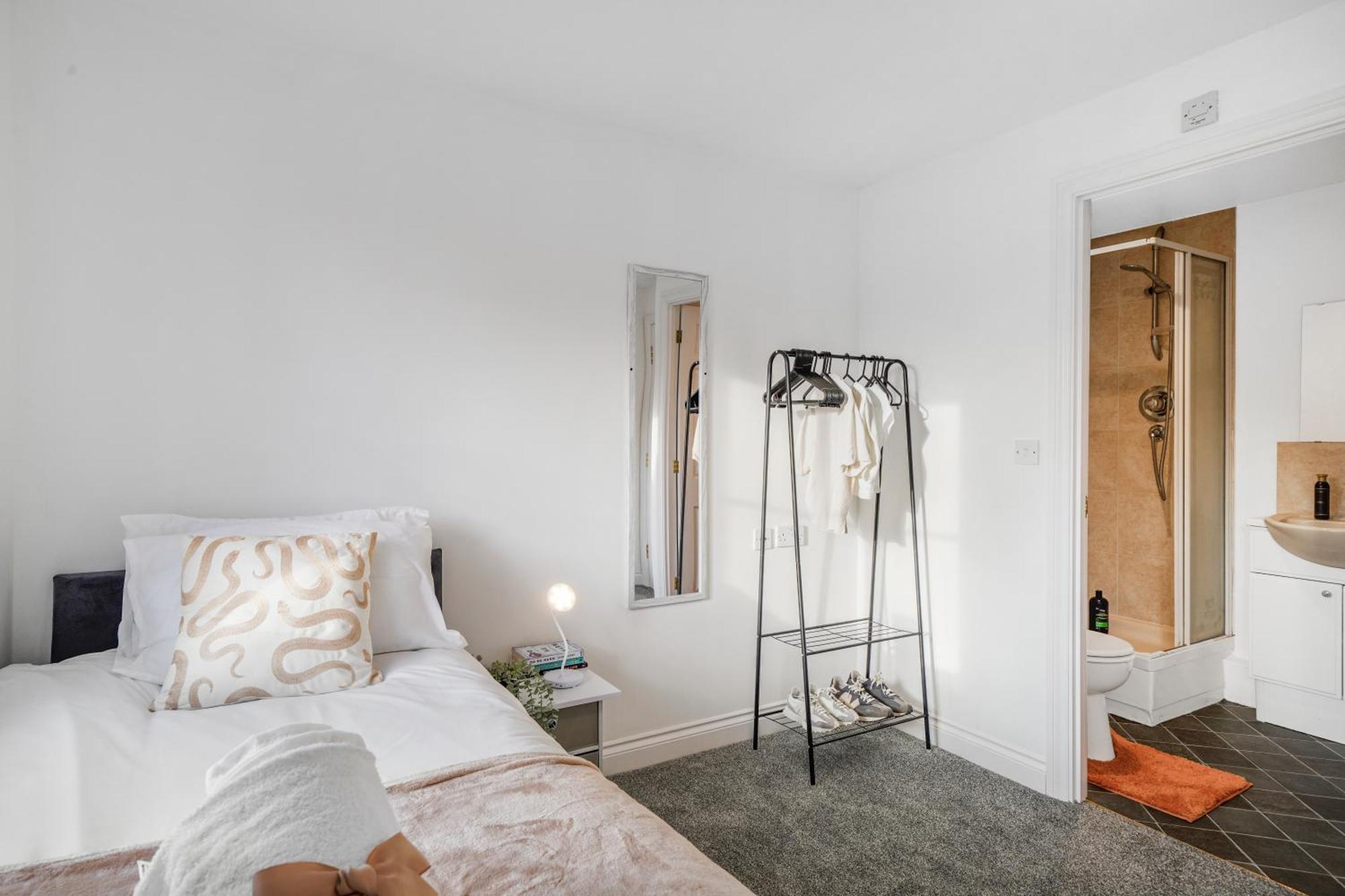 Station & Shops 3Min Walk I Heathrow 15 Mins I X2 Ensuites I Parking X2 Langley Marish Eksteriør bilde